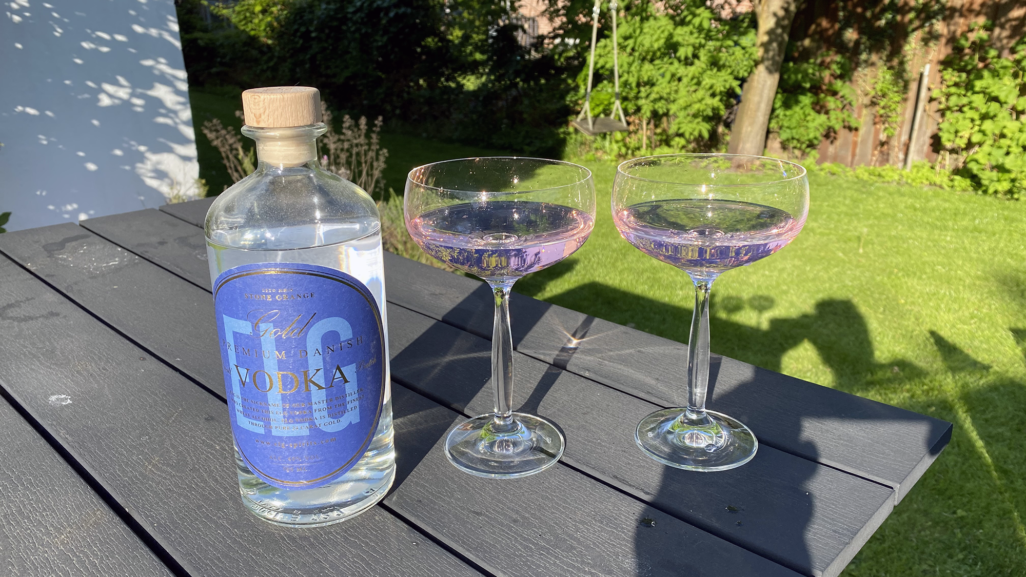 Mogenspolitans – en long(balls) drink
